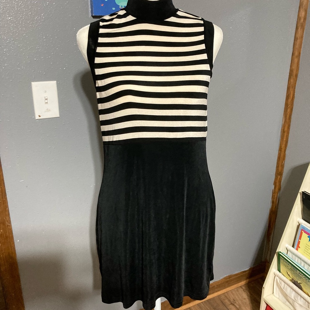 Striped sleeveless mini dress